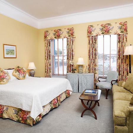 Pembroke Rosedon Hotel מראה חיצוני תמונה