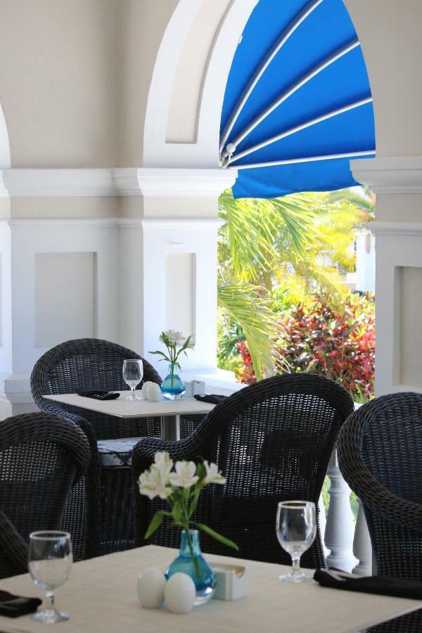 Pembroke Rosedon Hotel מראה חיצוני תמונה